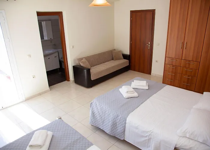 Casa Di Rene Villa Metaxáta